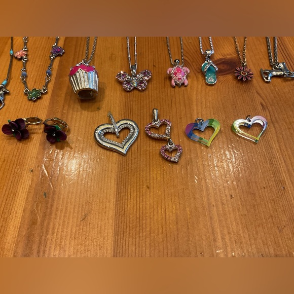 COSTUME JEWELRY HUGE LOT CHILDREN DRESS UP TWEENS TEENS FUN ADULTS - Picture 12 of 16